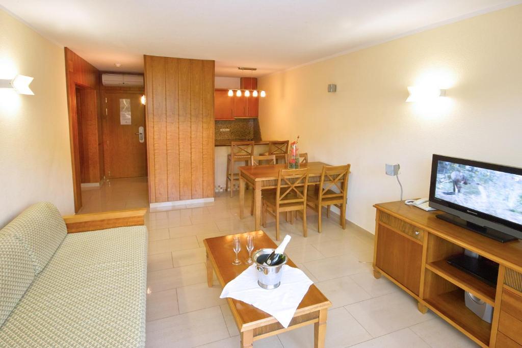 Balansat Apartahotel Port de Sant Miguel